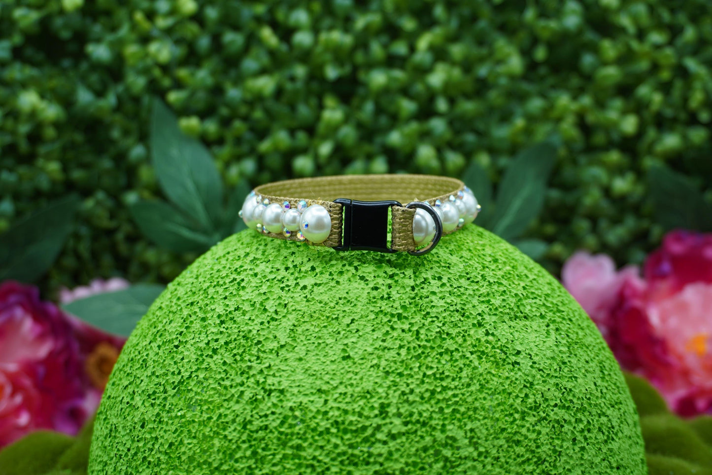 Golden Pearl Glam: Handmade Gold Pearl & Rhinestone Cat Collar – Luxury Cat Collar with Pearls and Safe Breakaway