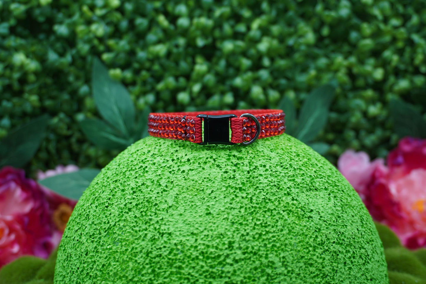 Ruby Radiance: Handmade Red Rhinestone Cat Collar – Fashionable Sparkle Cat Collar with Safety Breakaway Feature
